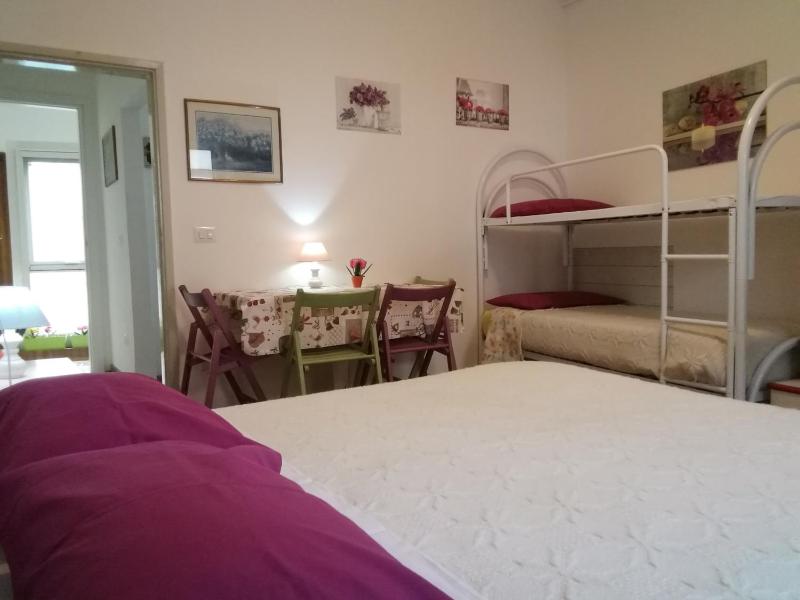 Double Room with Balcony image 3