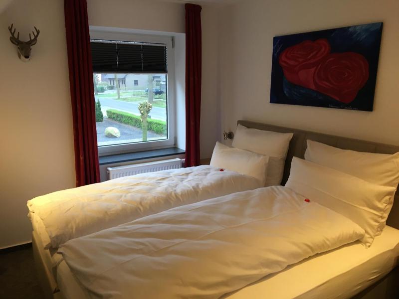 Deluxe Double Room image 4