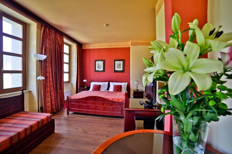 Family Room image 1