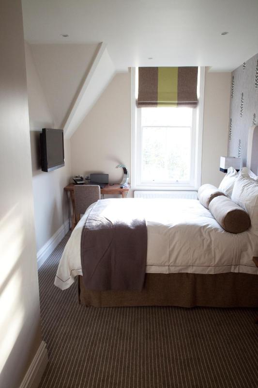 Small Double Room image 1