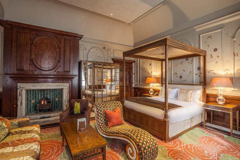 Roseate Suite image 1