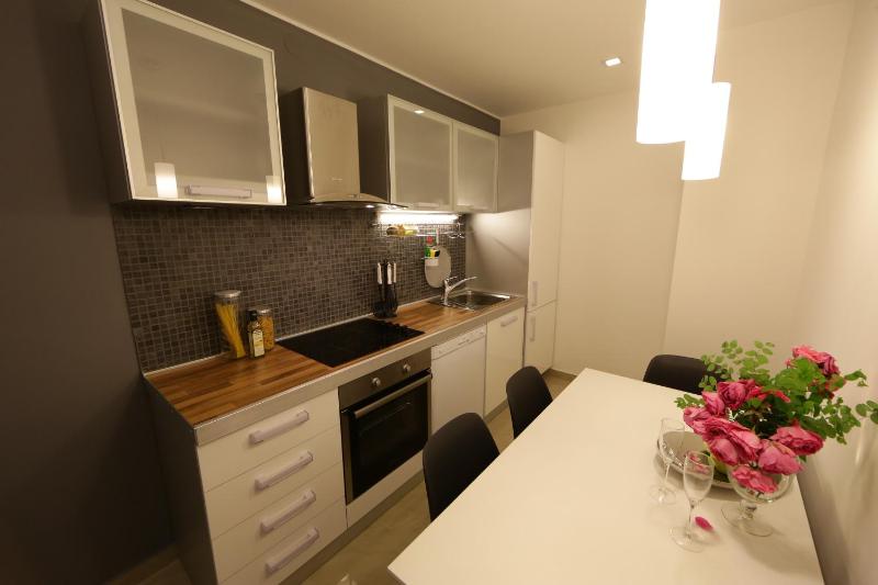 Apartment Piano - image 9