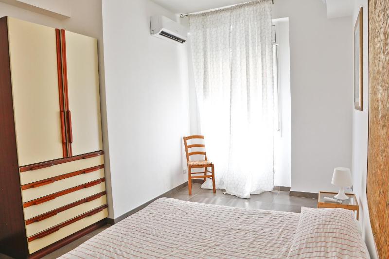Family House - by Vacation Service - image 2
