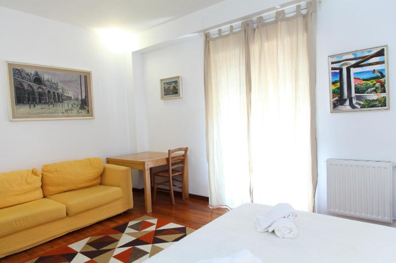 Family House - by Vacation Service - image 5