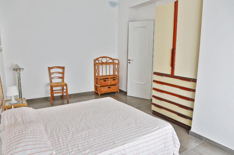 Family House - by Vacation Service - image 9