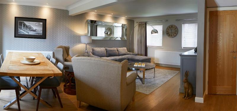Three-Bedroom House image 4