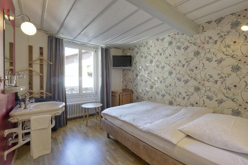 Single Room with Private Bathroom image 3