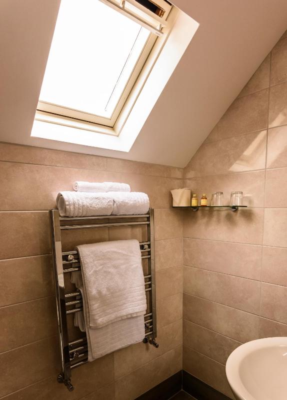 Double or Twin Room with Bathroom image 2