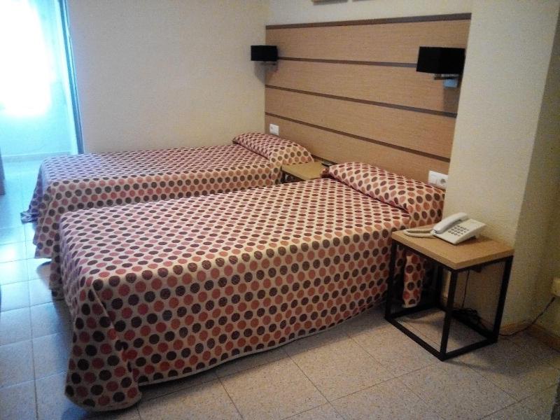 Hotel Royal - image 12