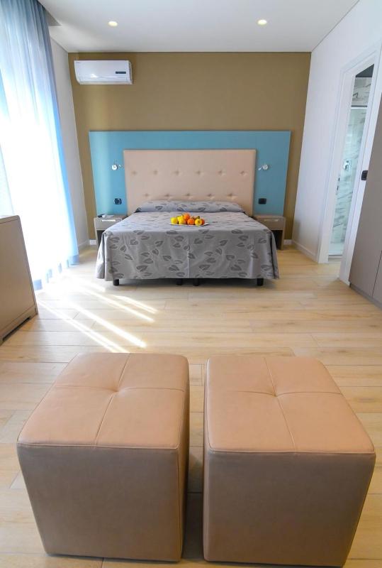 Double Room image 2