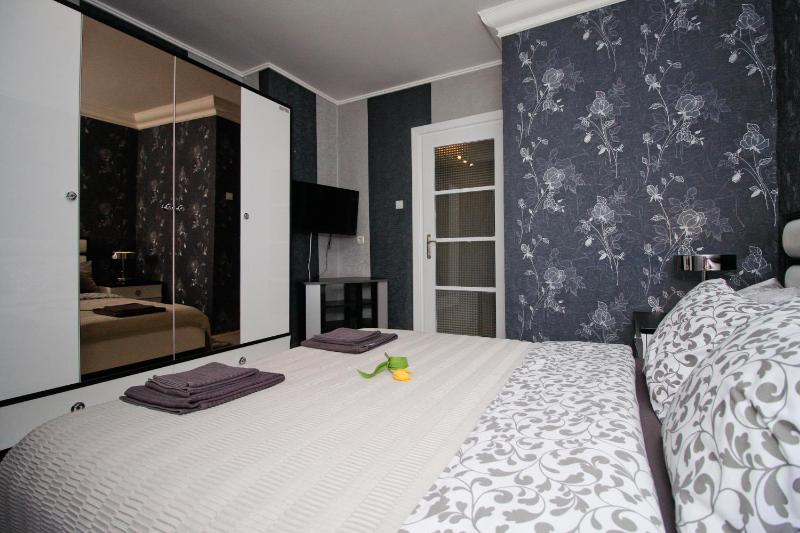 Apartment Lovac - image 8