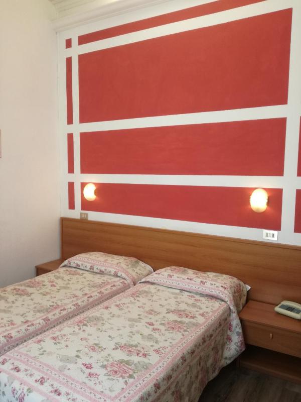 Triple Room image 3