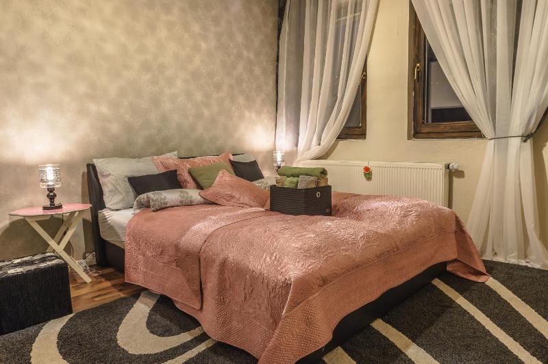 Deluxe Villa image 3