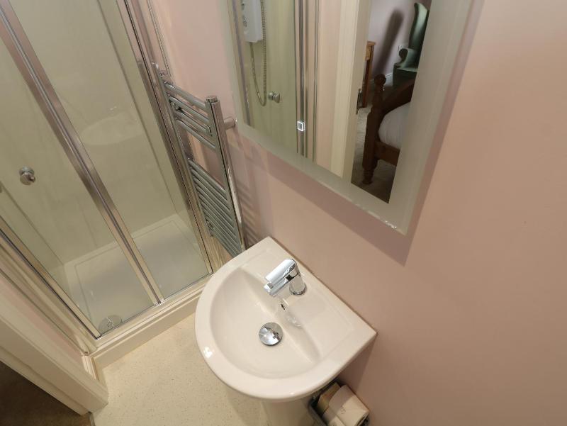 Deluxe Double Room image 2