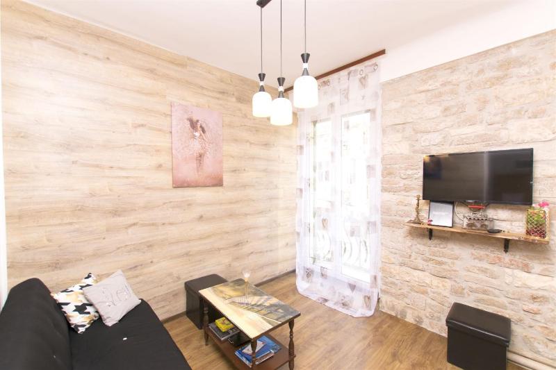 Apartment Nikolina Old town - image 2