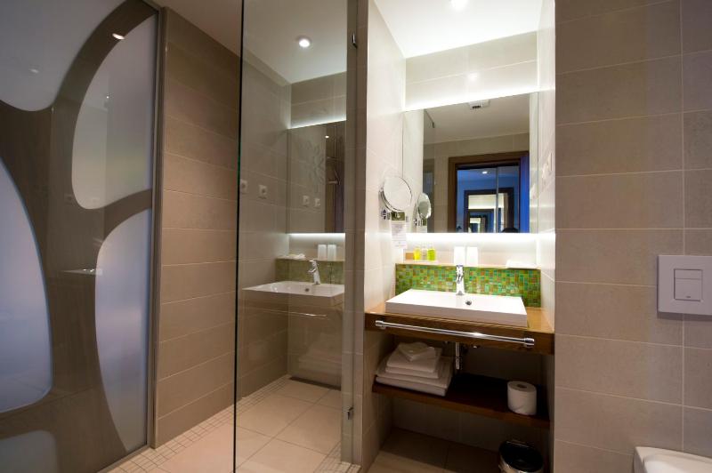 Deluxe Suite image 1