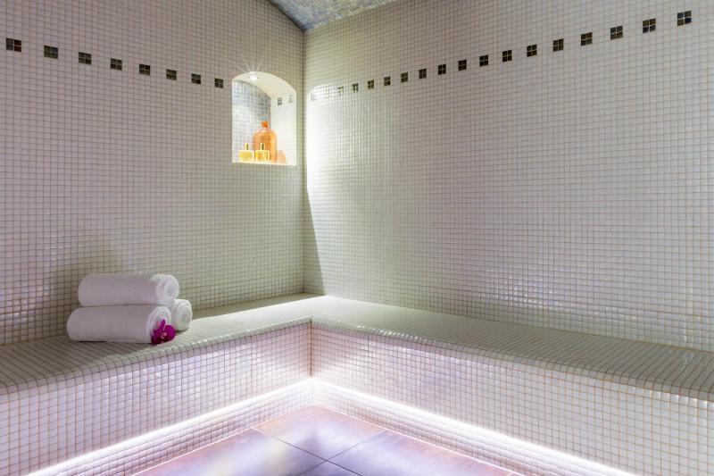 Best Western Premier Hotel de la Poste & Spa - image 6