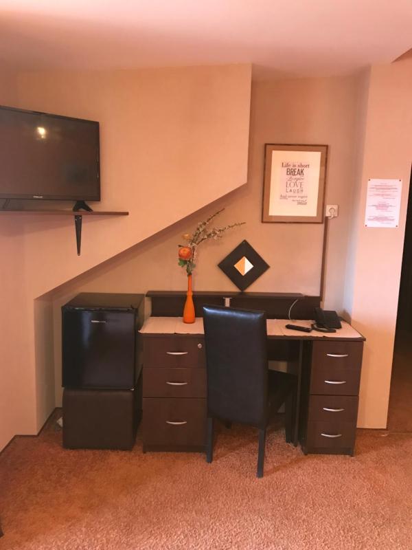 King Room with Balcony image 1
