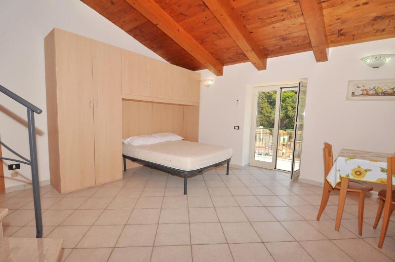 Studio with Sea View image 2