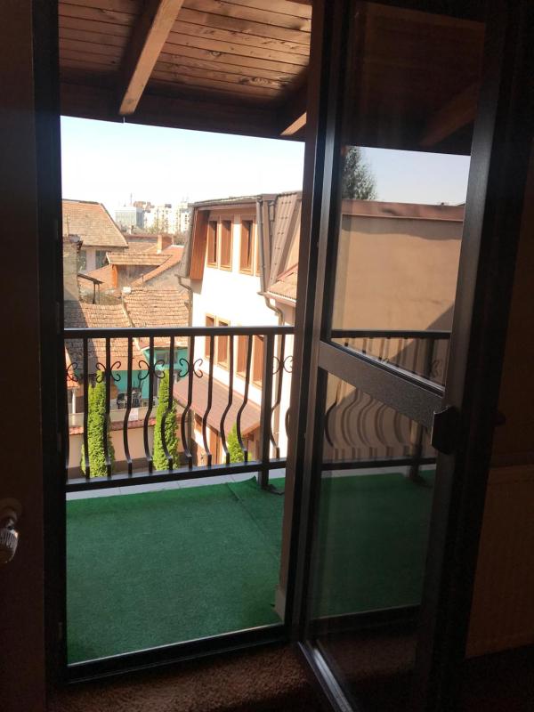 King Room with Balcony image 3