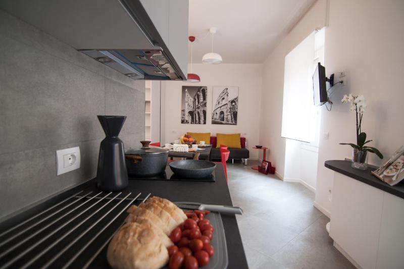 One-Bedroom Apartment image 2