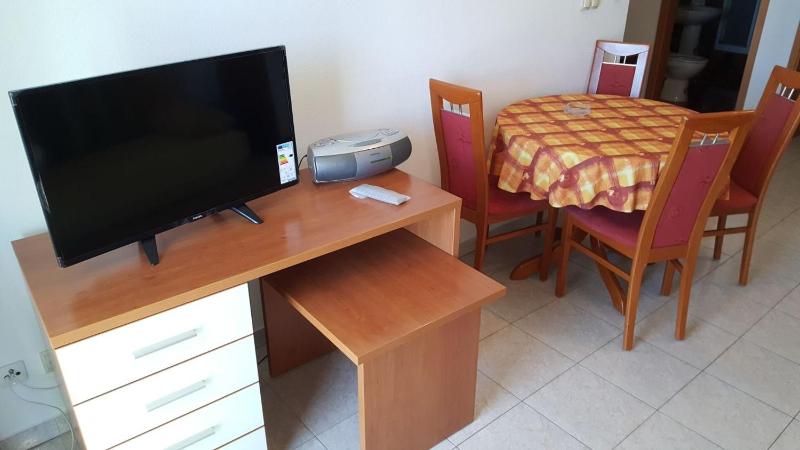 Apartment (2 Adults + 1 Child) image 4
