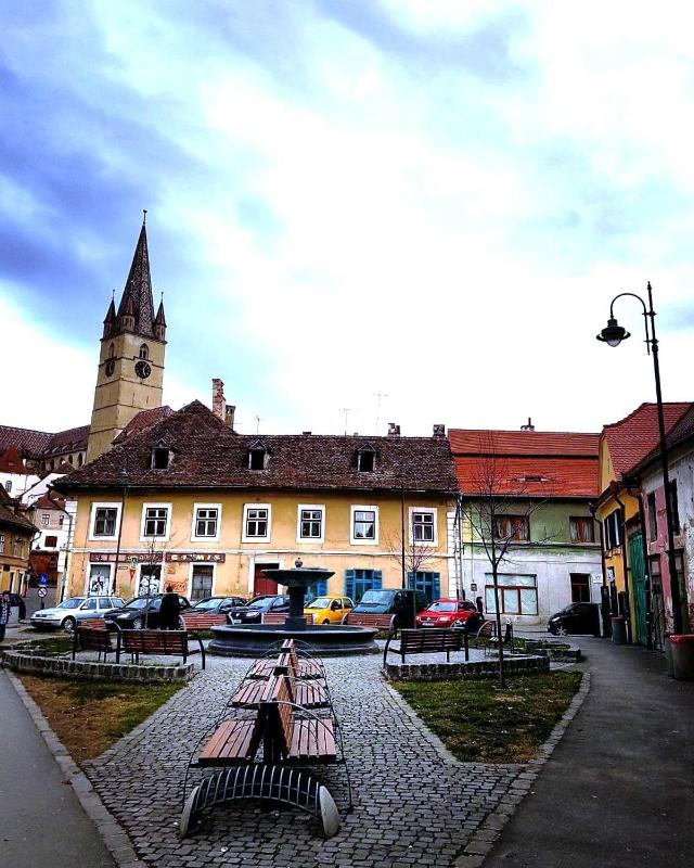 Crown Jewels Centre Sibiu - image 4