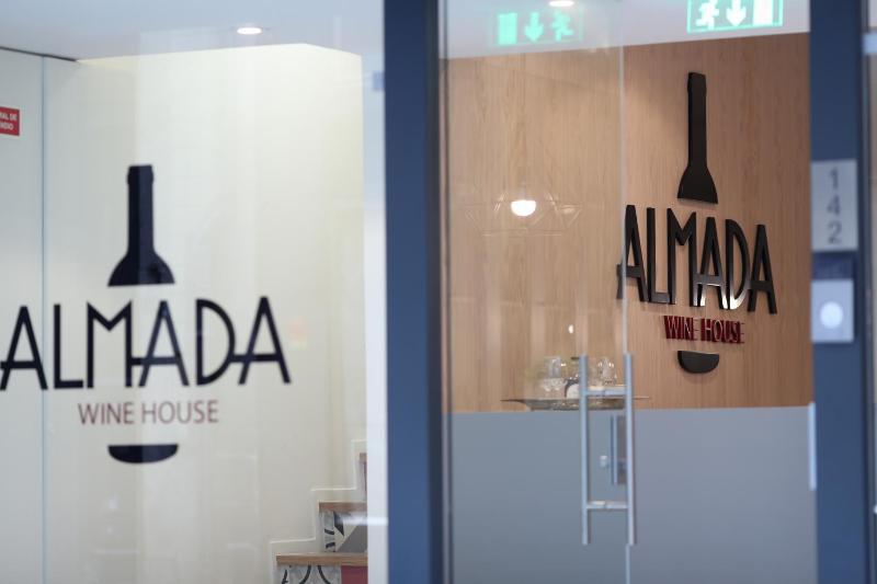 Almada Wine House - Tourism Apartments - image 18