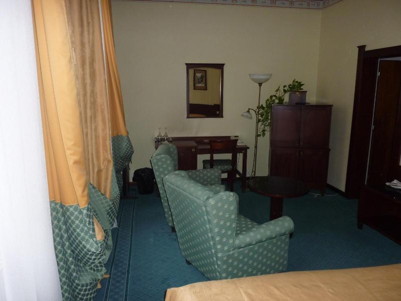Superior Double Room image 3