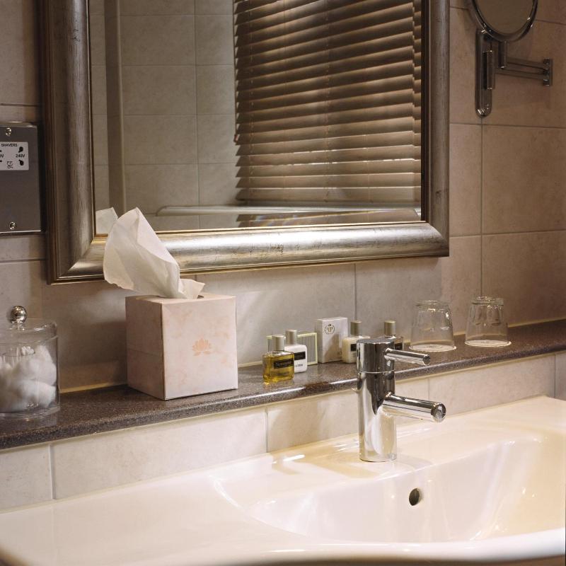 Standard Single Room image 2