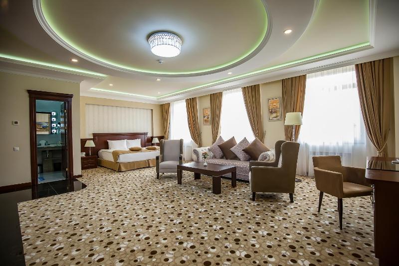 King Suite image 2