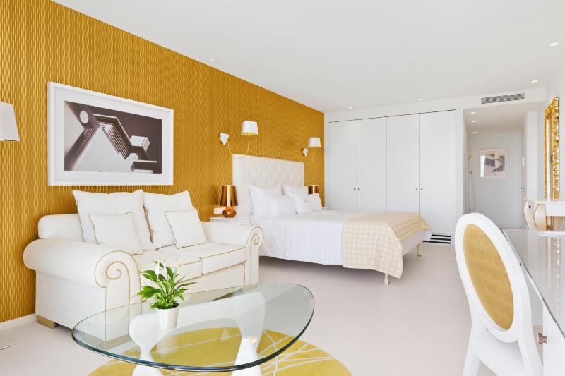 Grand Suite with Sea View image 4