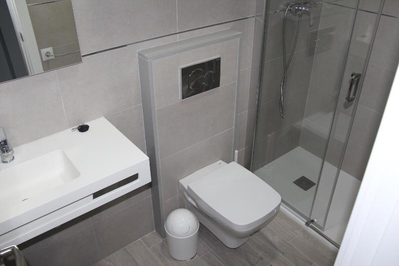 Apartment with Sea View image 3