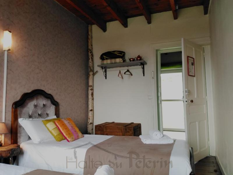 King Suite with Garden and Mountain View image 4