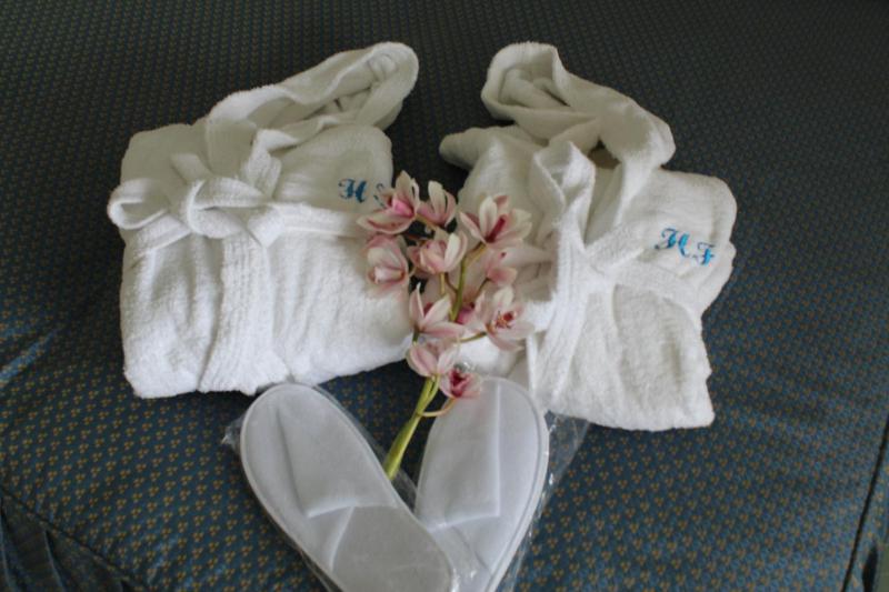 Double Room with Lateral Pool View image 1