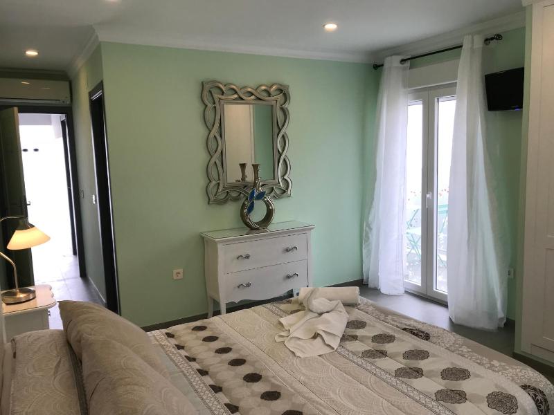 Double or Twin Room image 2