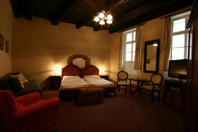 Superior Double Room with Extra Bed image 2