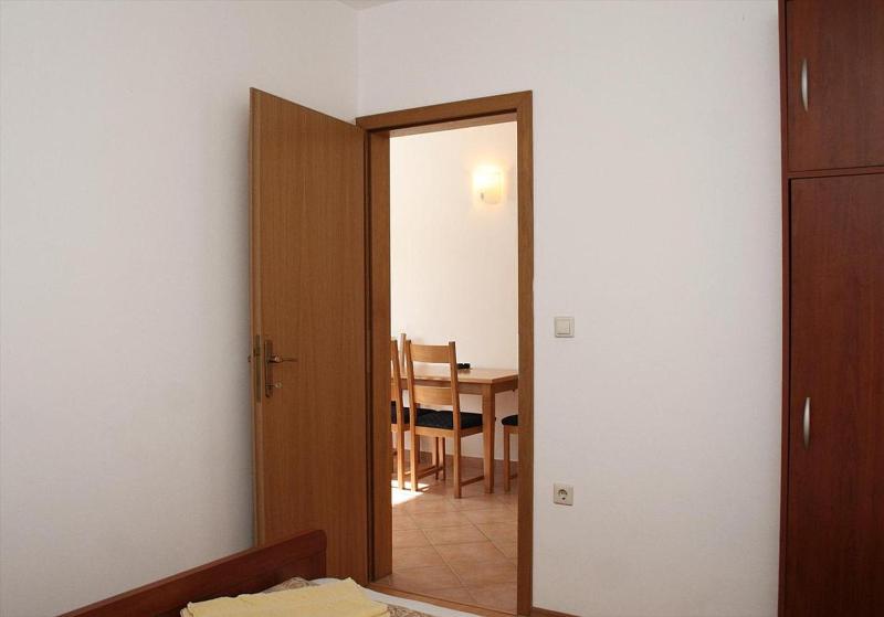 One-Bedroom Apartment image 3