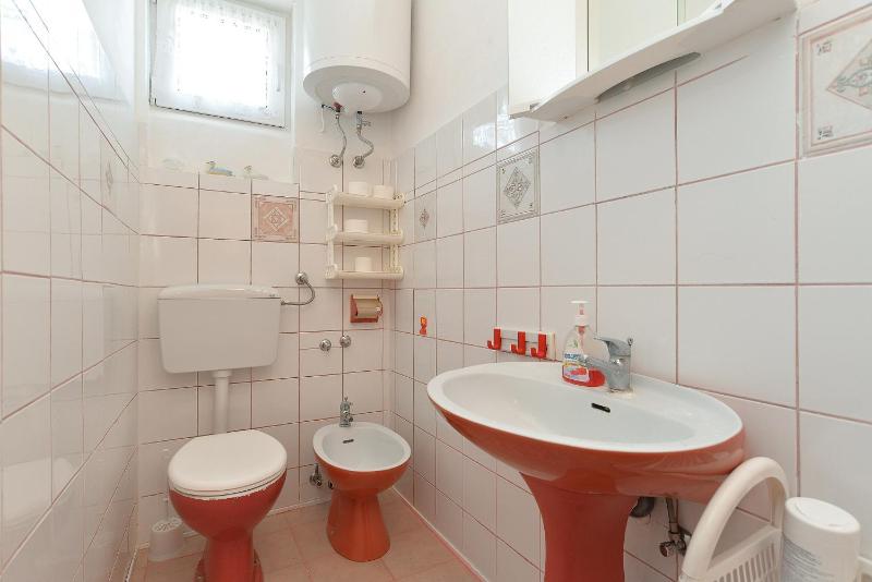 Apartment image 3