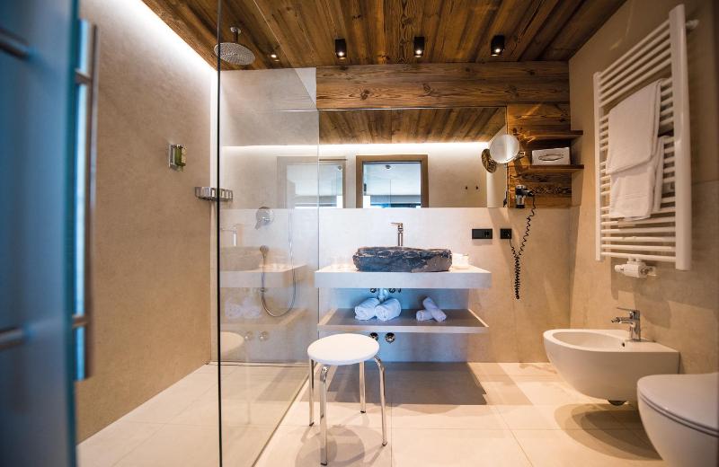Suite with Sauna image 3