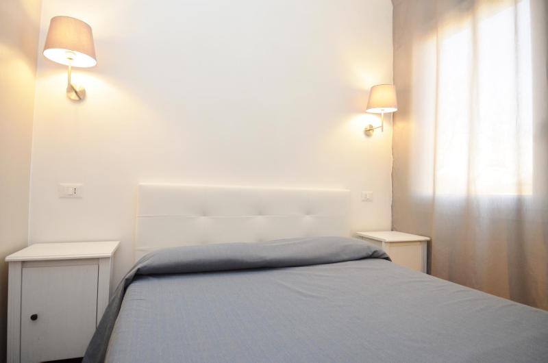 Double or Twin Room image 4