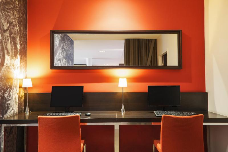 Aparthotel Adagio Marseille Timone - image 8