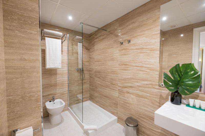 Double Room with Terrace image 4