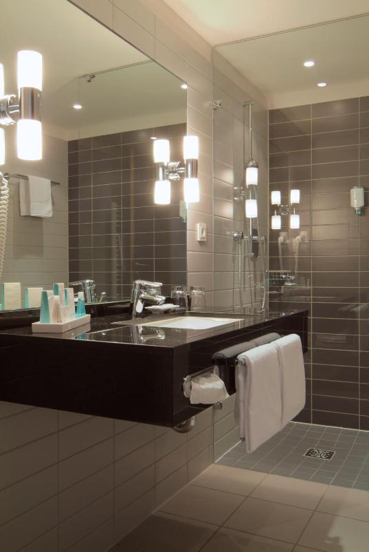 Double or Twin Room with Balcony image 3