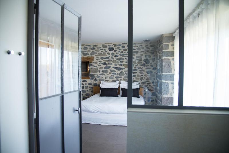 King Room with Balcony image 4