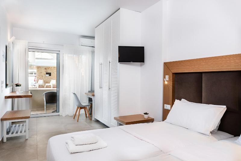 Small Double or Twin Room image 2