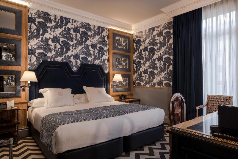 Superior Double Room image 4