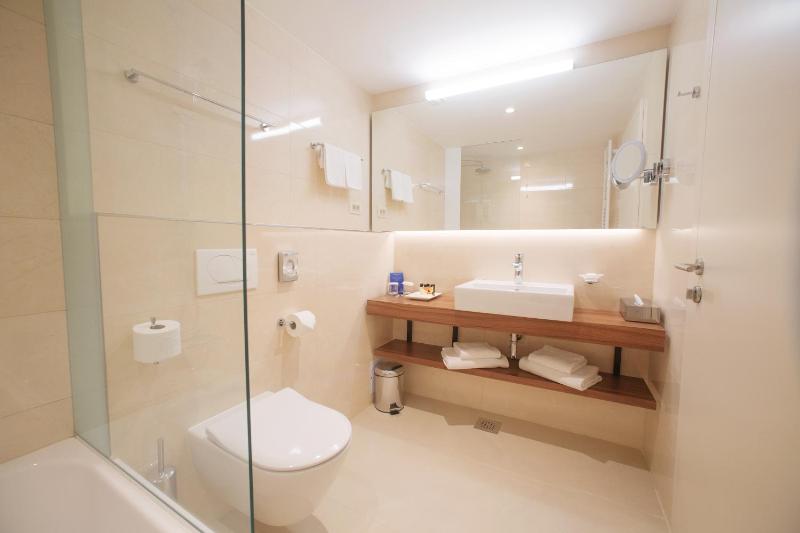 Special Offer - Double or Twin Room with Balcony and Sea View and New Year's Package image 2