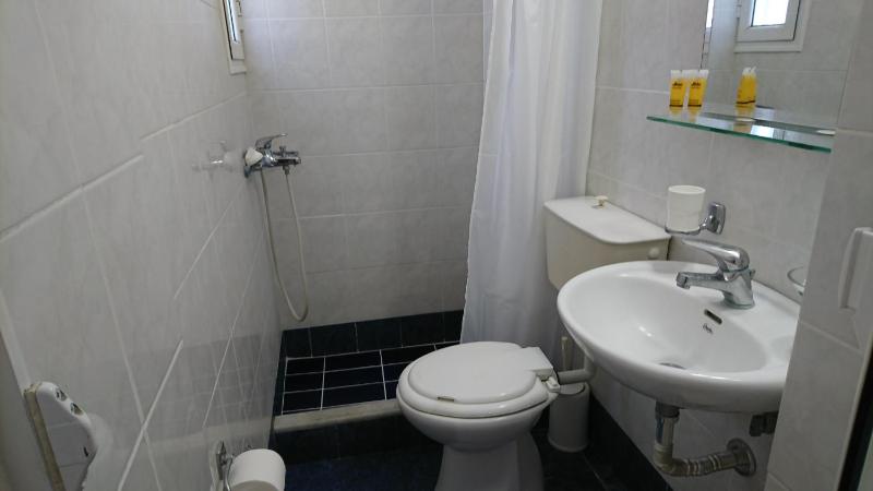 Double Room image 2