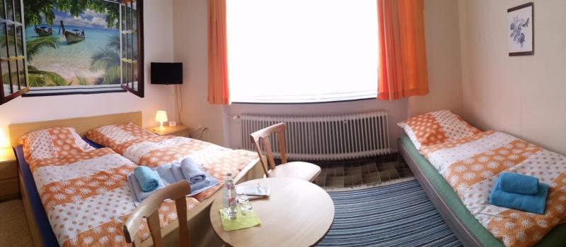 Triple Room image 3